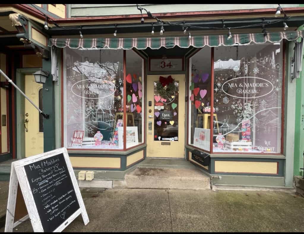 Mia & Maddie’s Bakery