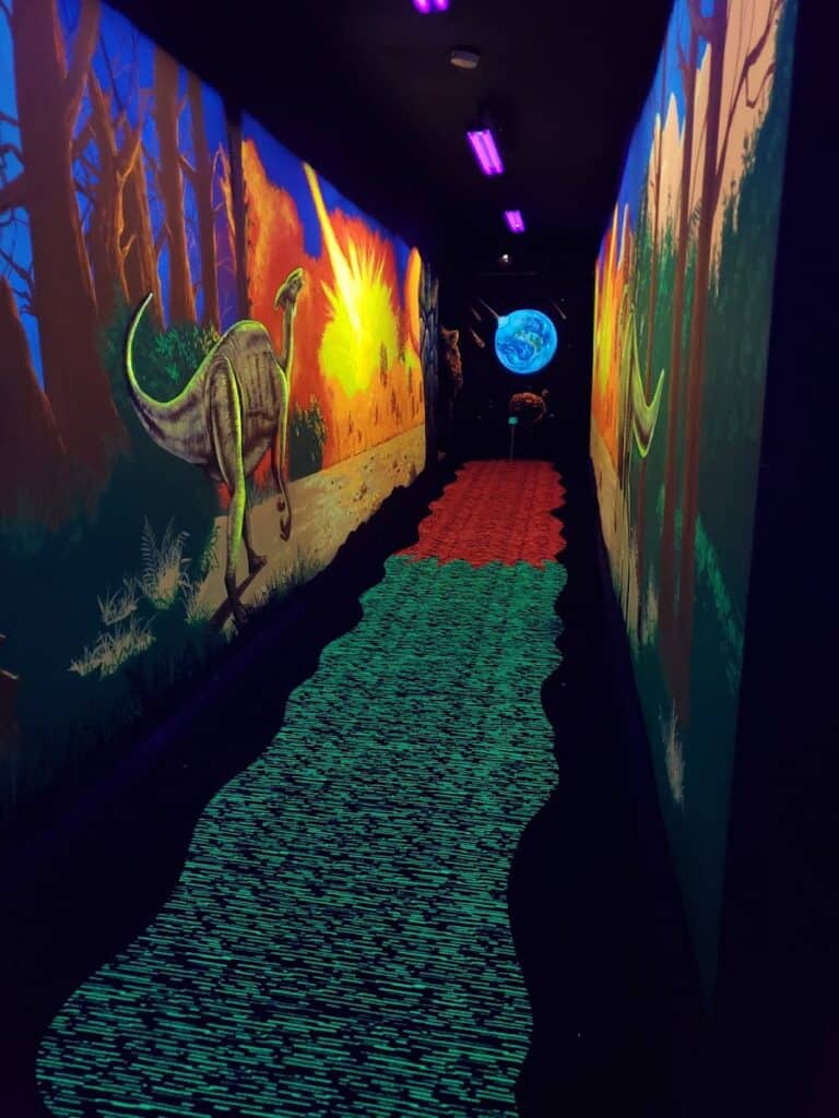 Two T’s Mini Golf & Birdie’s Ice Creamery